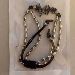 Starfish Black & Silver Beaded Pull Bracelet